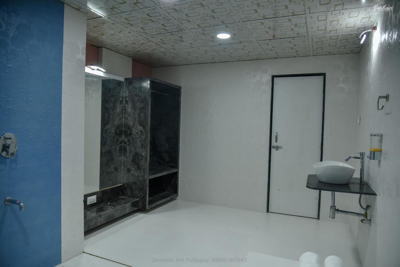 Pawan Executive Tuljapur Exteriér fotografie