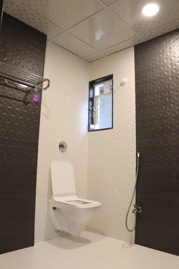 Pawan Executive Tuljapur Exteriér fotografie