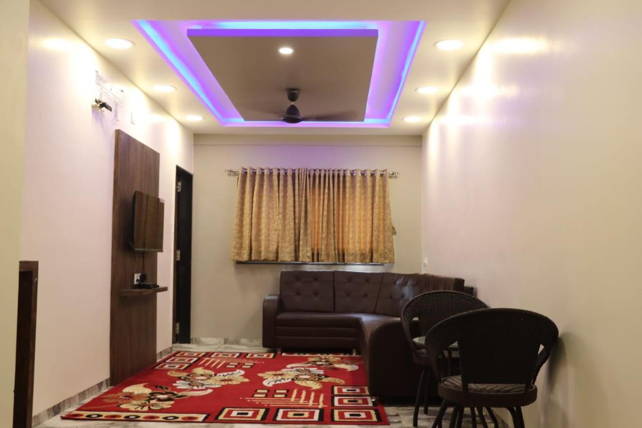 Pawan Executive Tuljapur Exteriér fotografie