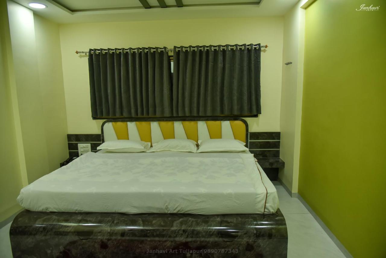 Pawan Executive Tuljapur Exteriér fotografie