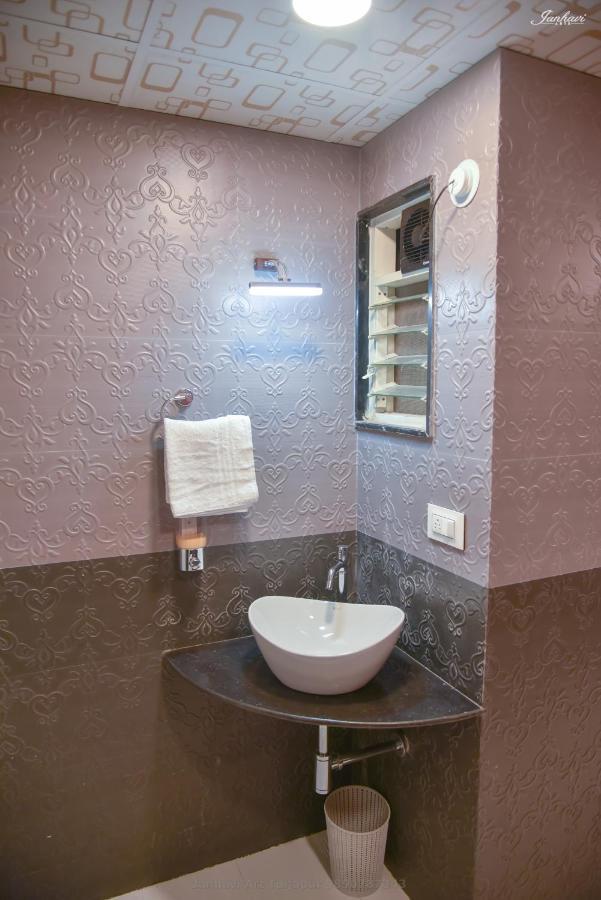 Pawan Executive Tuljapur Exteriér fotografie